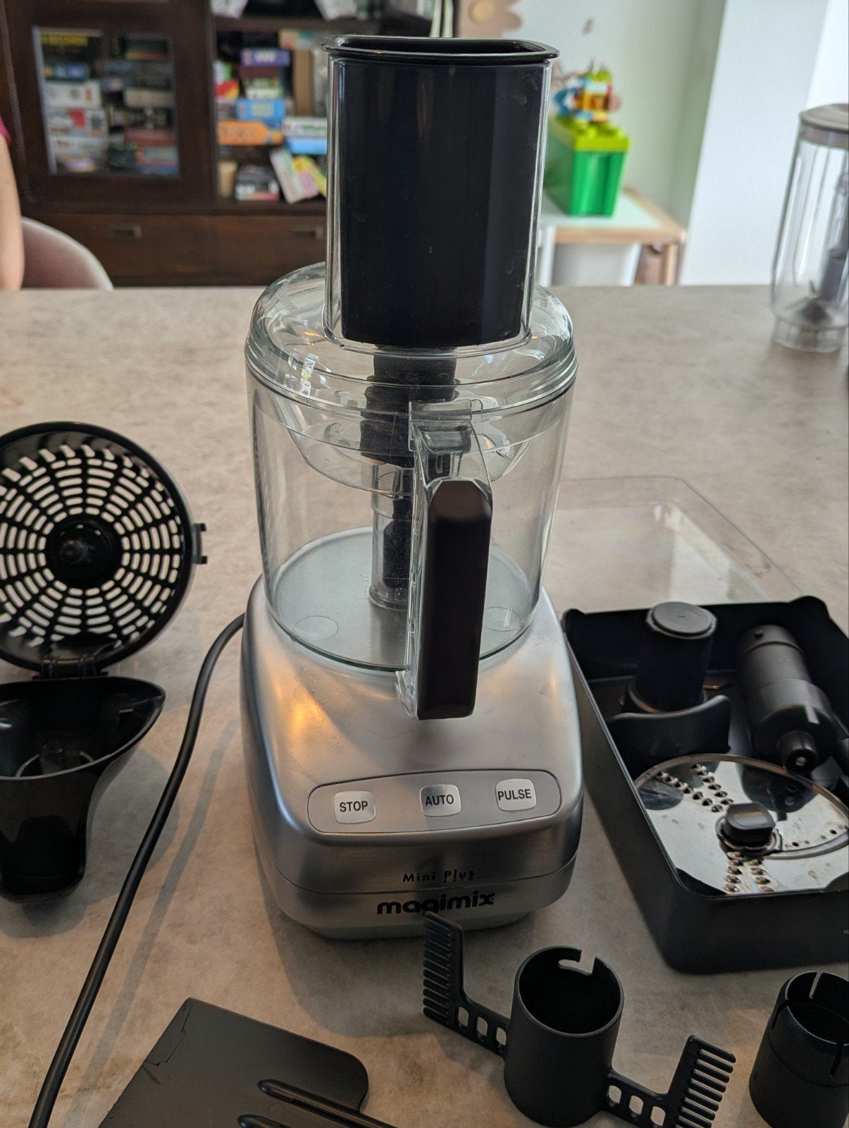 Magimix Mini Plus Foodprocessor met accessoires, 1 tot 2 liter, Ophalen, Gebruikt, 2 snelheden