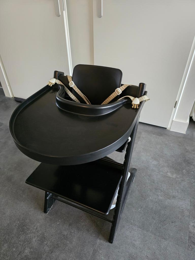 Complete Stokke Tripp Trapp Baby Set + Playtray (Zwart), Ophalen of Verzenden, Gebruikt, Meegroeistoel