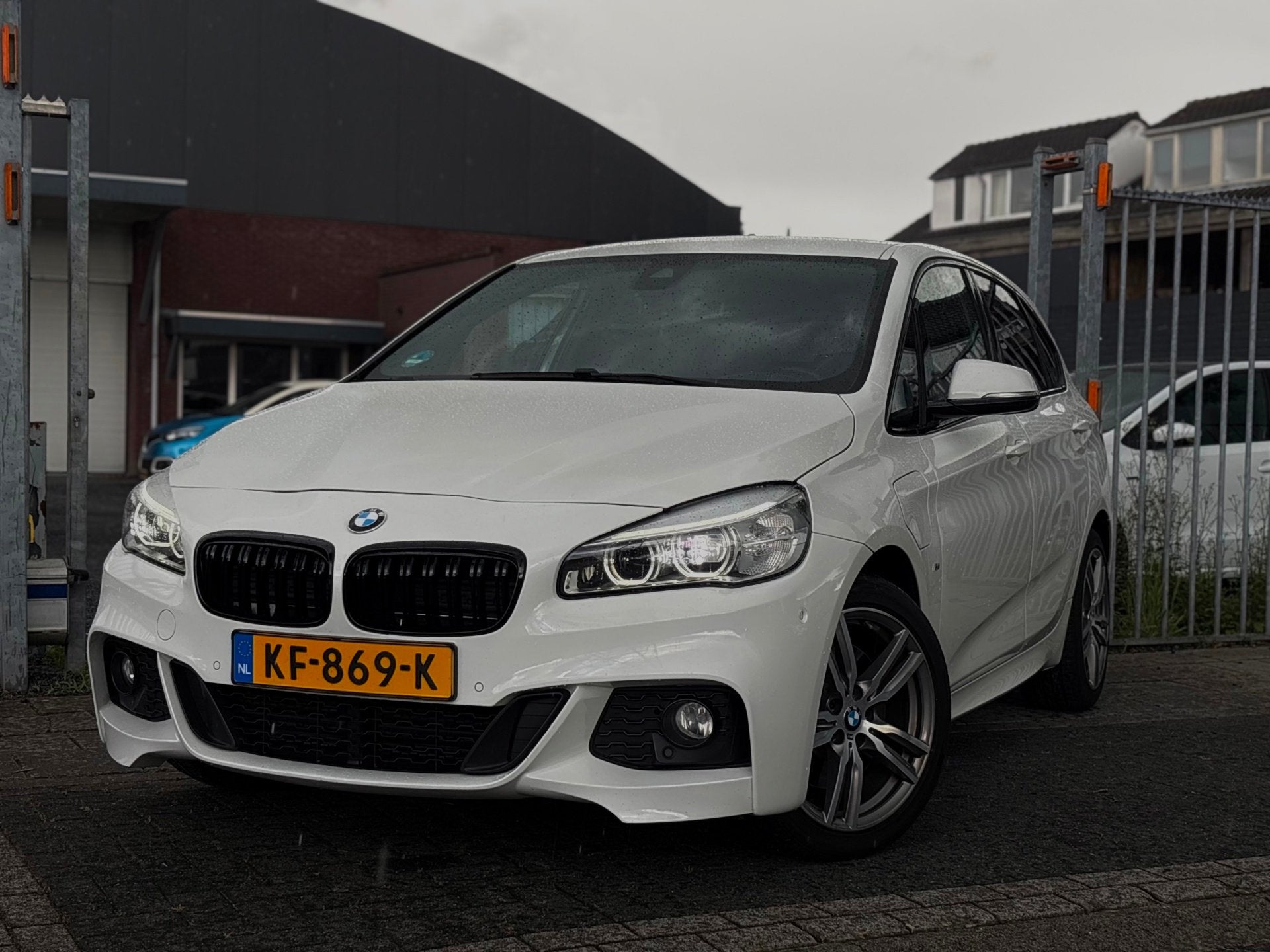 BMW 2-serie Active Tourer 225xe iPerformance M-Sport | Leder, Automaat, 136 pk, Gebruikt, Wit