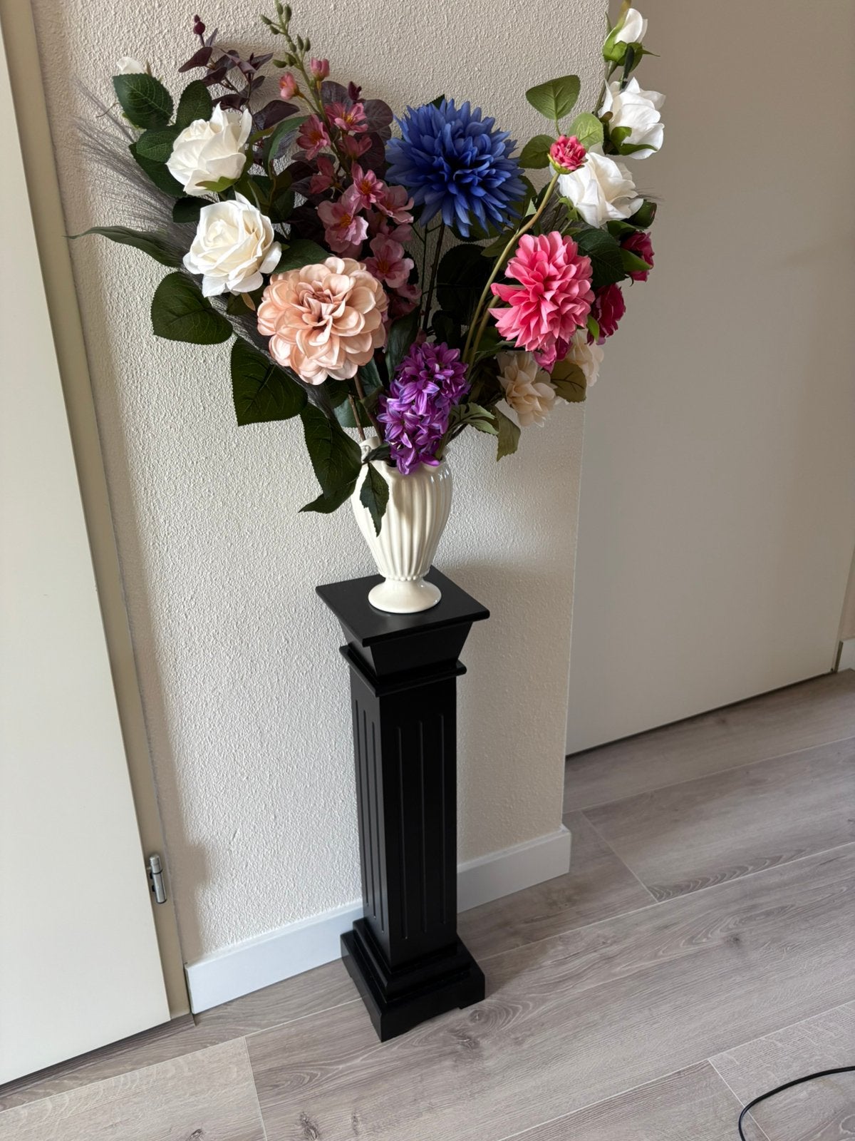 Plantentafel met vaas en nepbloemen, Ophalen, Zo goed als nieuw