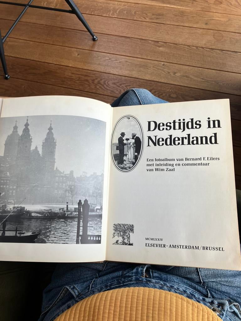 Fotoboek Destijds in Nederland, Ophalen of Verzenden, Gelezen