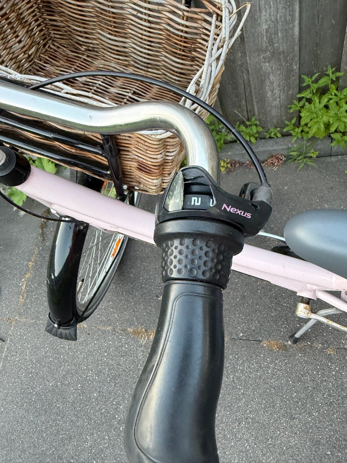 Roze Pick-Up fiets (lekke band en versnelling repareren), Gebruikt, Velgrem, Versnellingen, 50 tot 53 cm