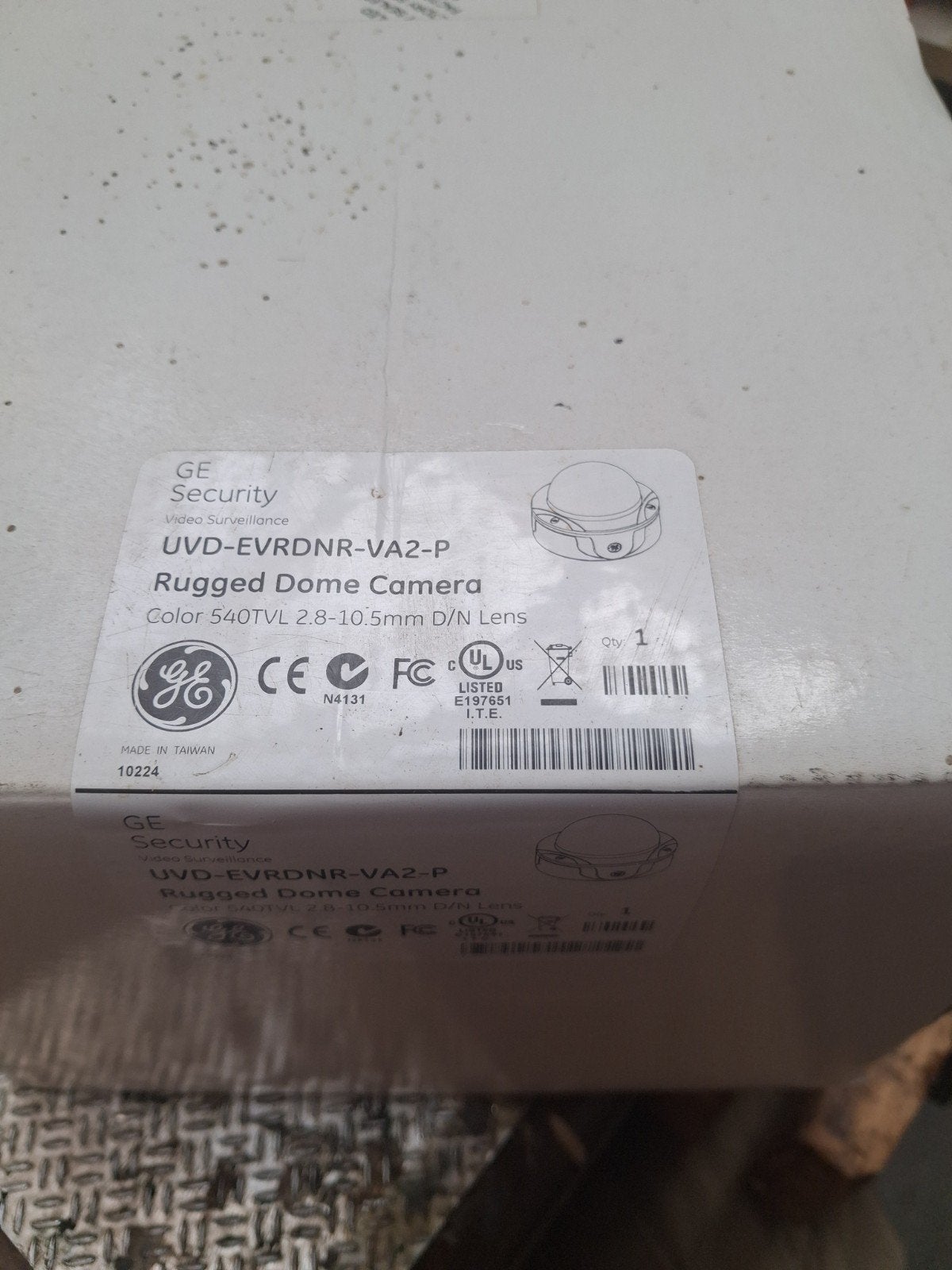 GE Security UVD-EVRDNR-VA2-P Robuuste Dome Camera, Ophalen of Verzenden, Nieuw, Buitencamera
