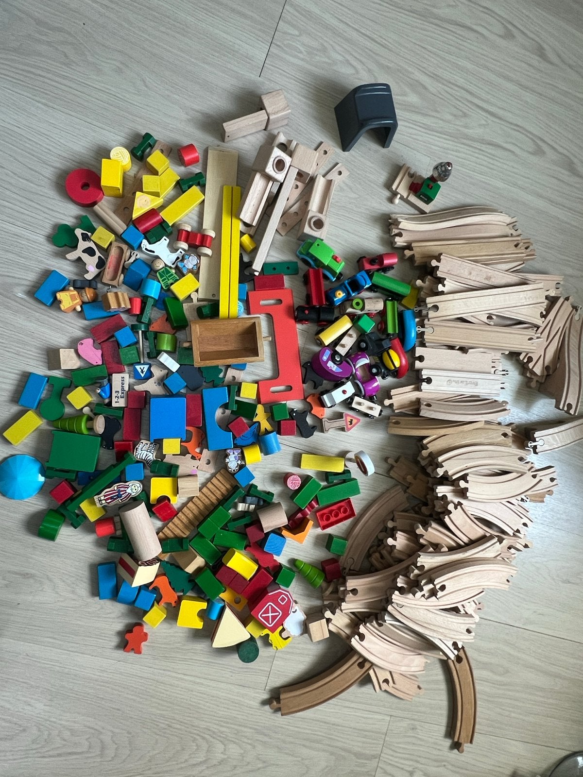 Grote set houten treinbaan en bouwblokken (Brio, EverEarth), Kinderen en Baby's, Speelgoed | Houten speelgoed, Ophalen of Verzenden
