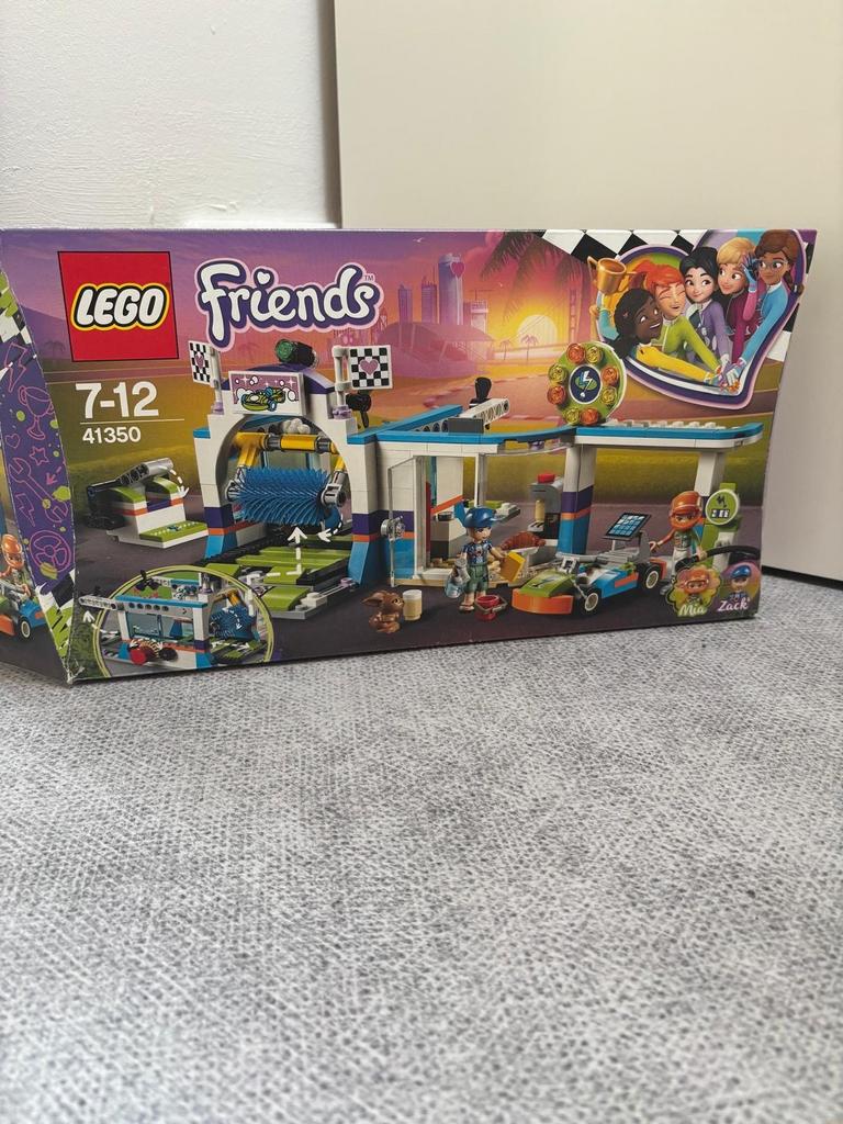 LEGO Friends 41350 Racewagen Wasstraat, Ophalen of Verzenden, Zo goed als nieuw