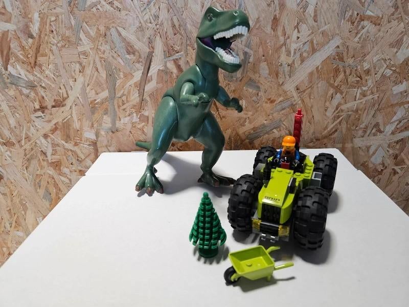 lego tractor met dino, Kinderen en Baby's, Speelgoed | Duplo en Lego, Ophalen of Verzenden, Gebruikt, Lego