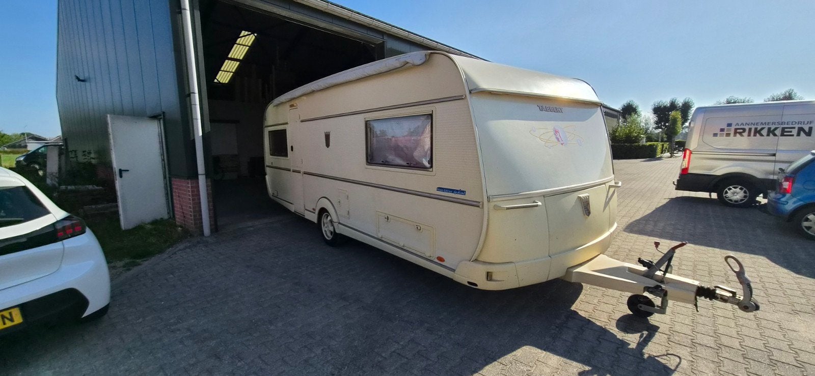 Tabbert Contesse 590 uit 2002 met airco en voortent, Particulier
