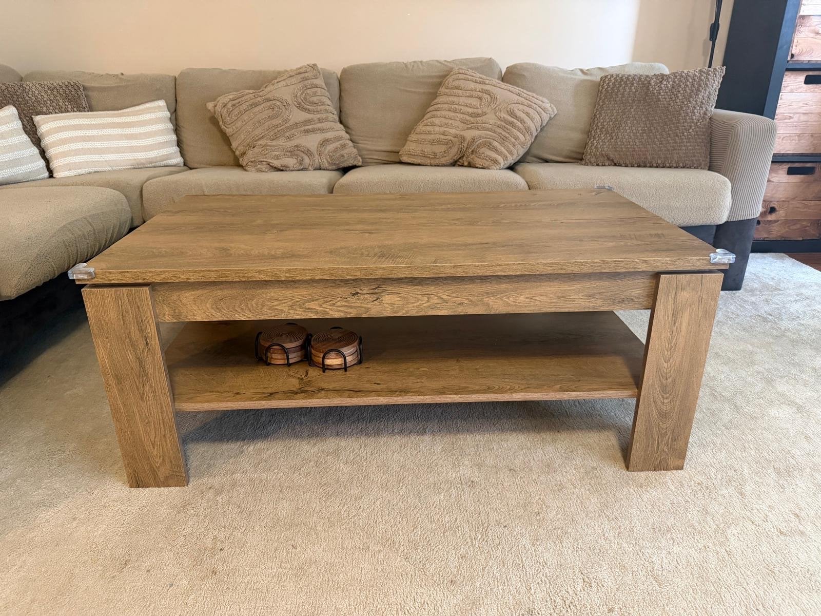 Houten salontafel met opbergplank - 50 euro, Huis en Inrichting, Ophalen, Gebruikt, 100 tot 150 cm, 50 tot 100 cm