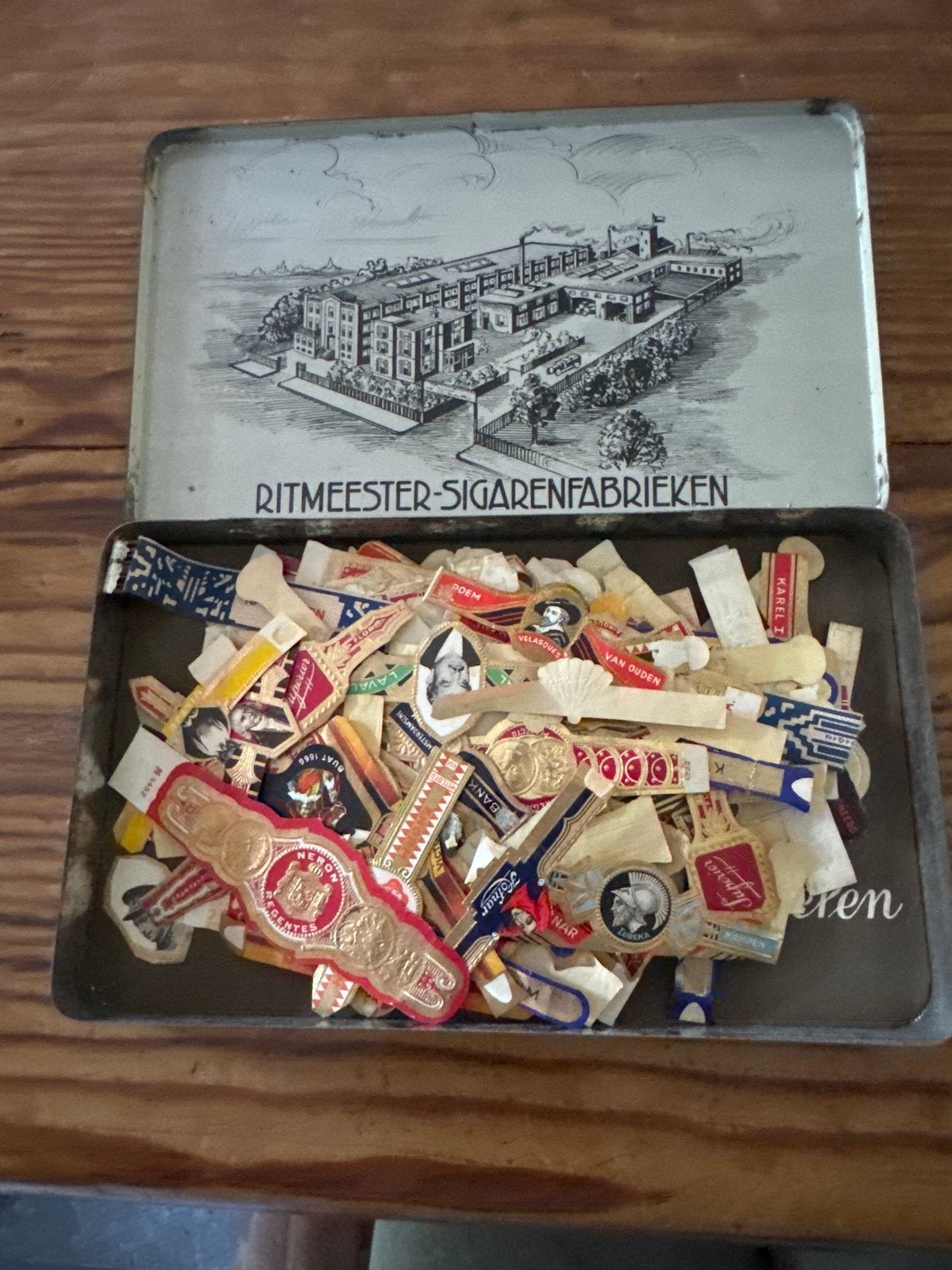 Vintage Ritmeester Sigarenfabrieken blik met sigarenbandjes, Ophalen of Verzenden, Gebruikt