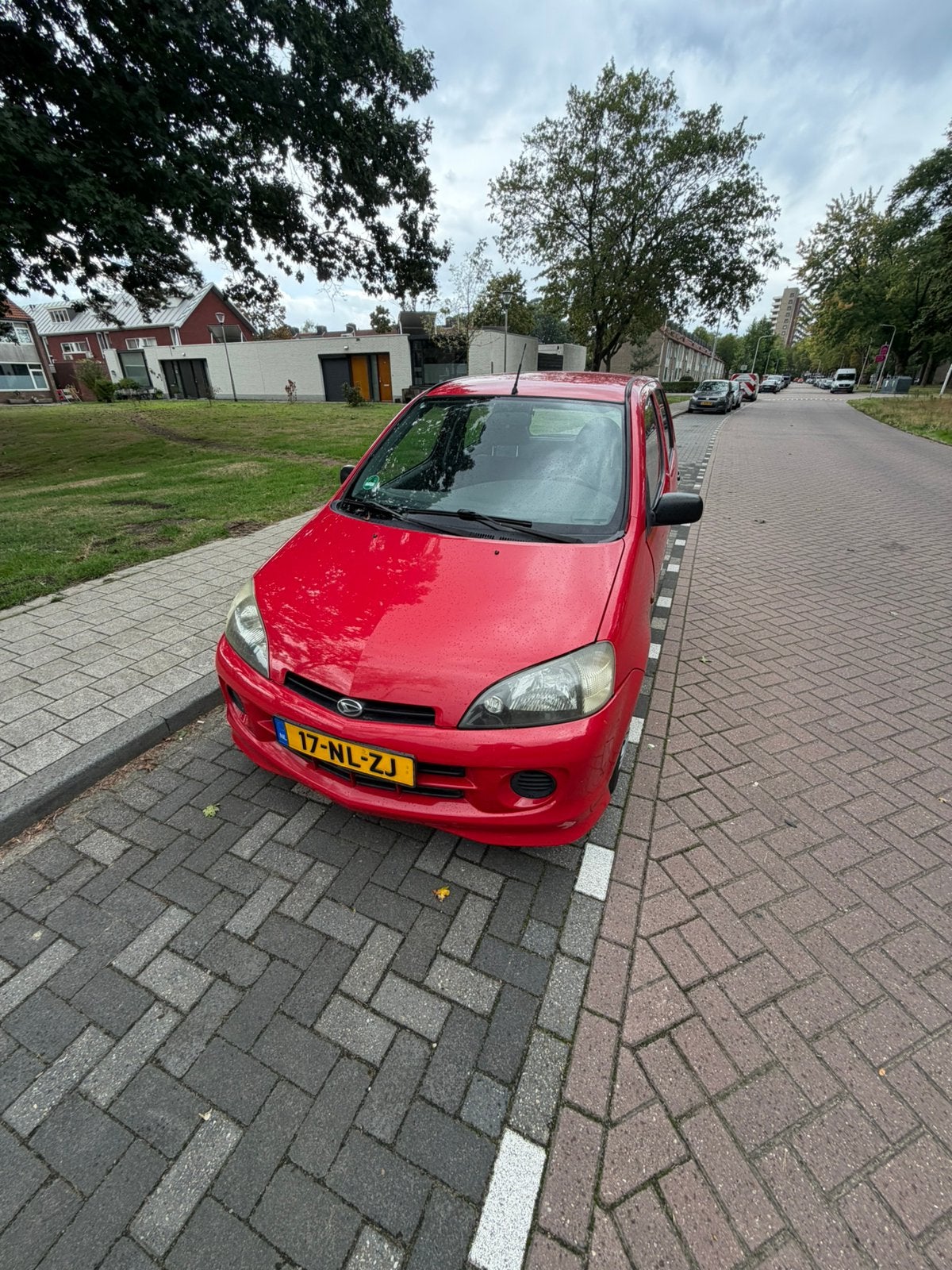 Daihatsu YRV 1.3 2003 Rood, Auto's, 31 €/maand, 4 cilinders, Origineel Nederlands, Handgeschakeld