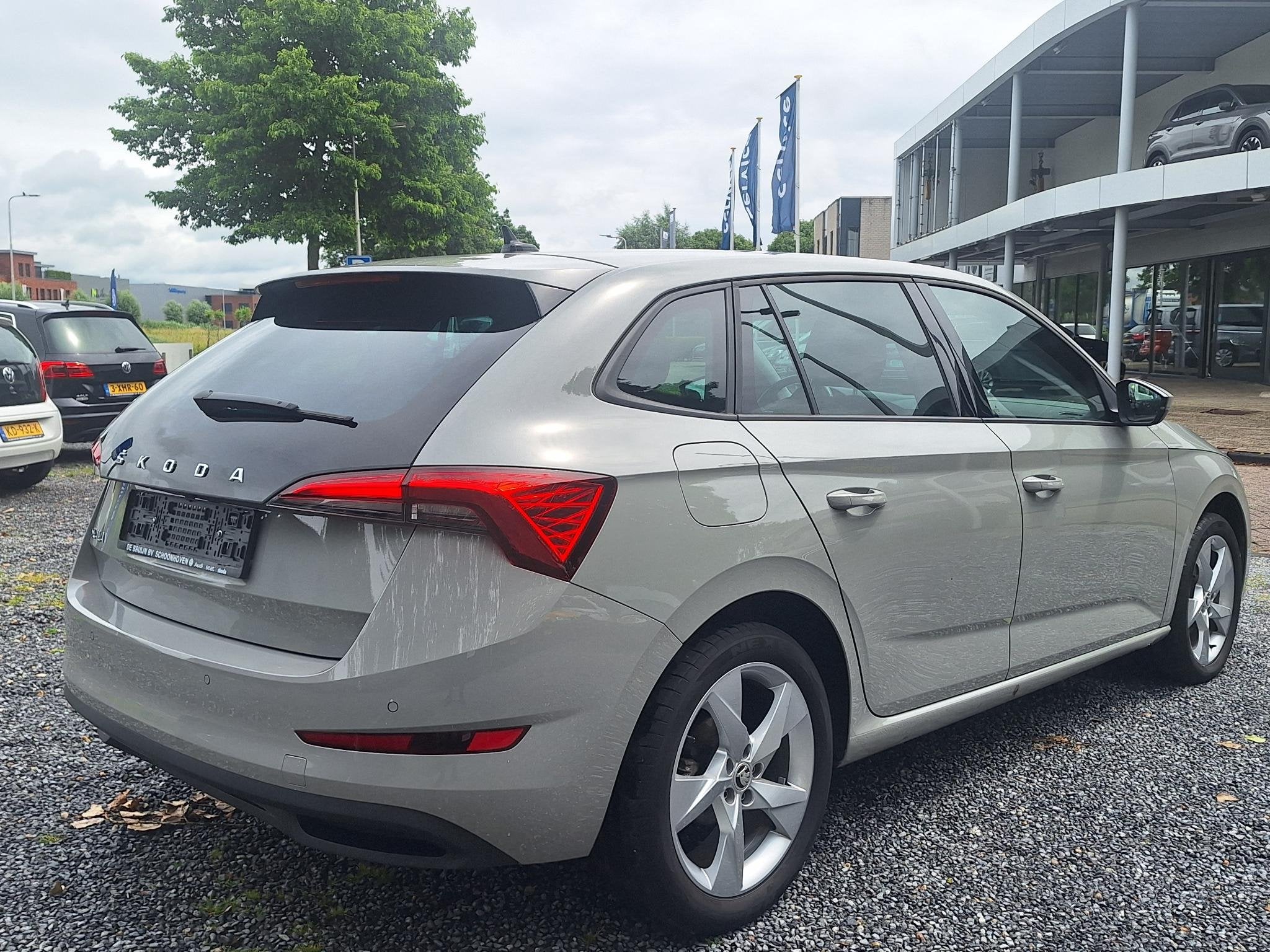 Skoda Scala TSI 110pk DSG Sport (Camera,Clima,LM,Keyless), 12 maanden, Scala, Gebruikt, 620 kg