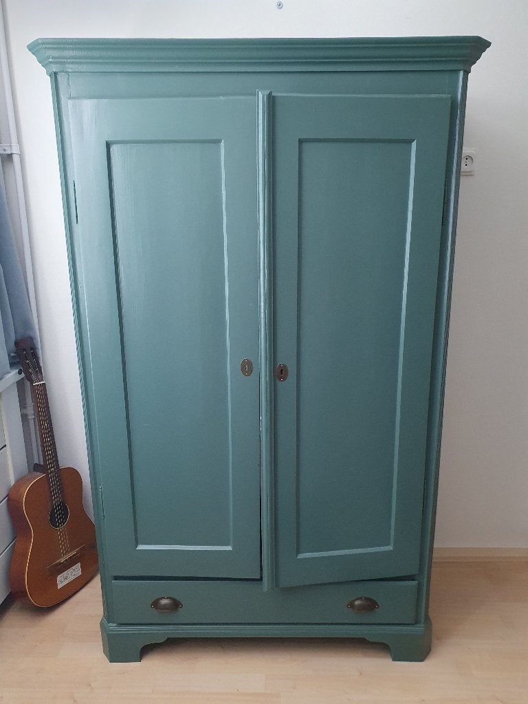 Houten Linnenkast, Ophalen