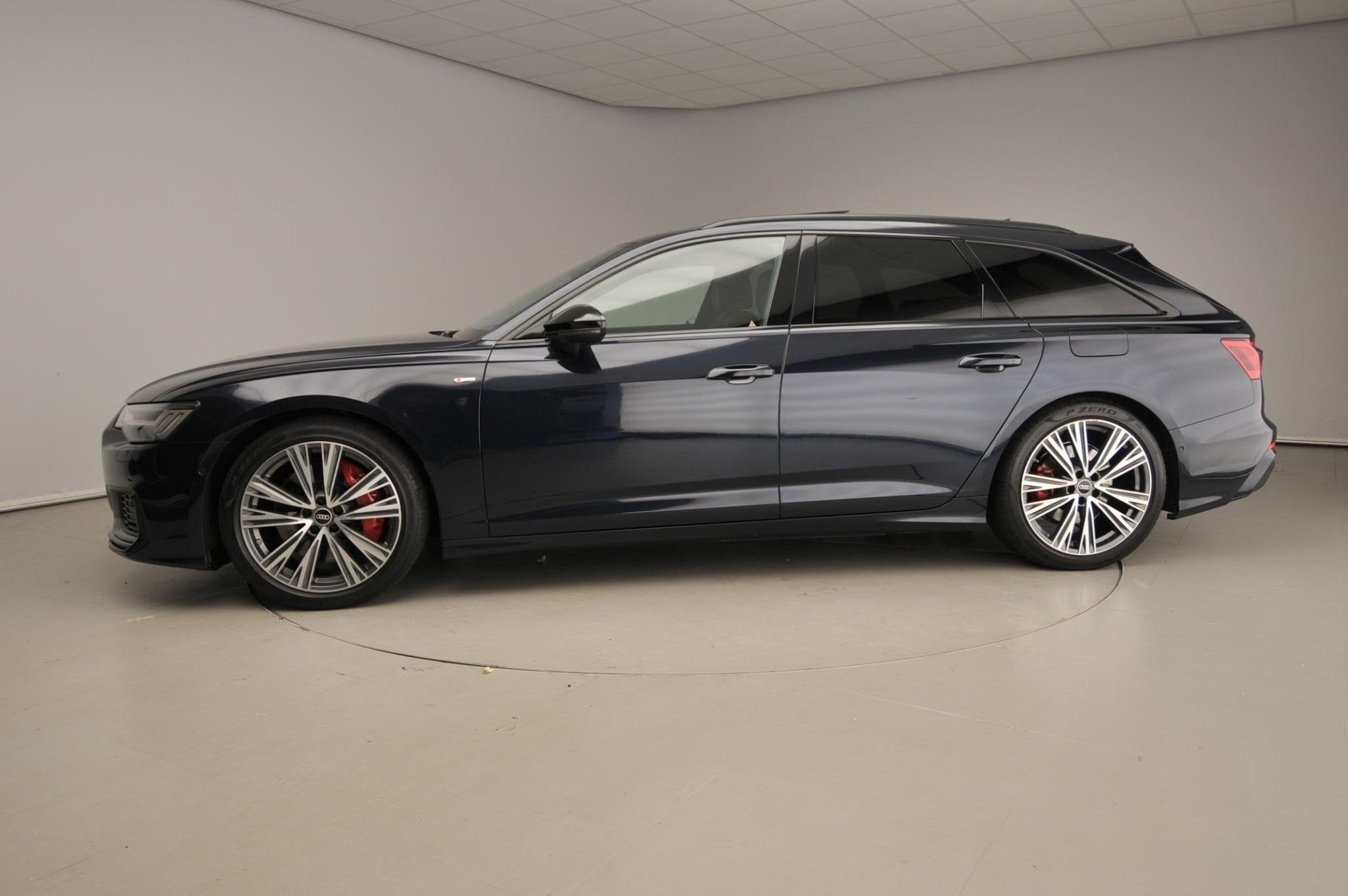 Audi A6 Avant 55 TFSI e quattro Trekhaak | Panoramadak | Mat, Auto's, Automaat, Gebruikt, 4 cilinders, Blauw
