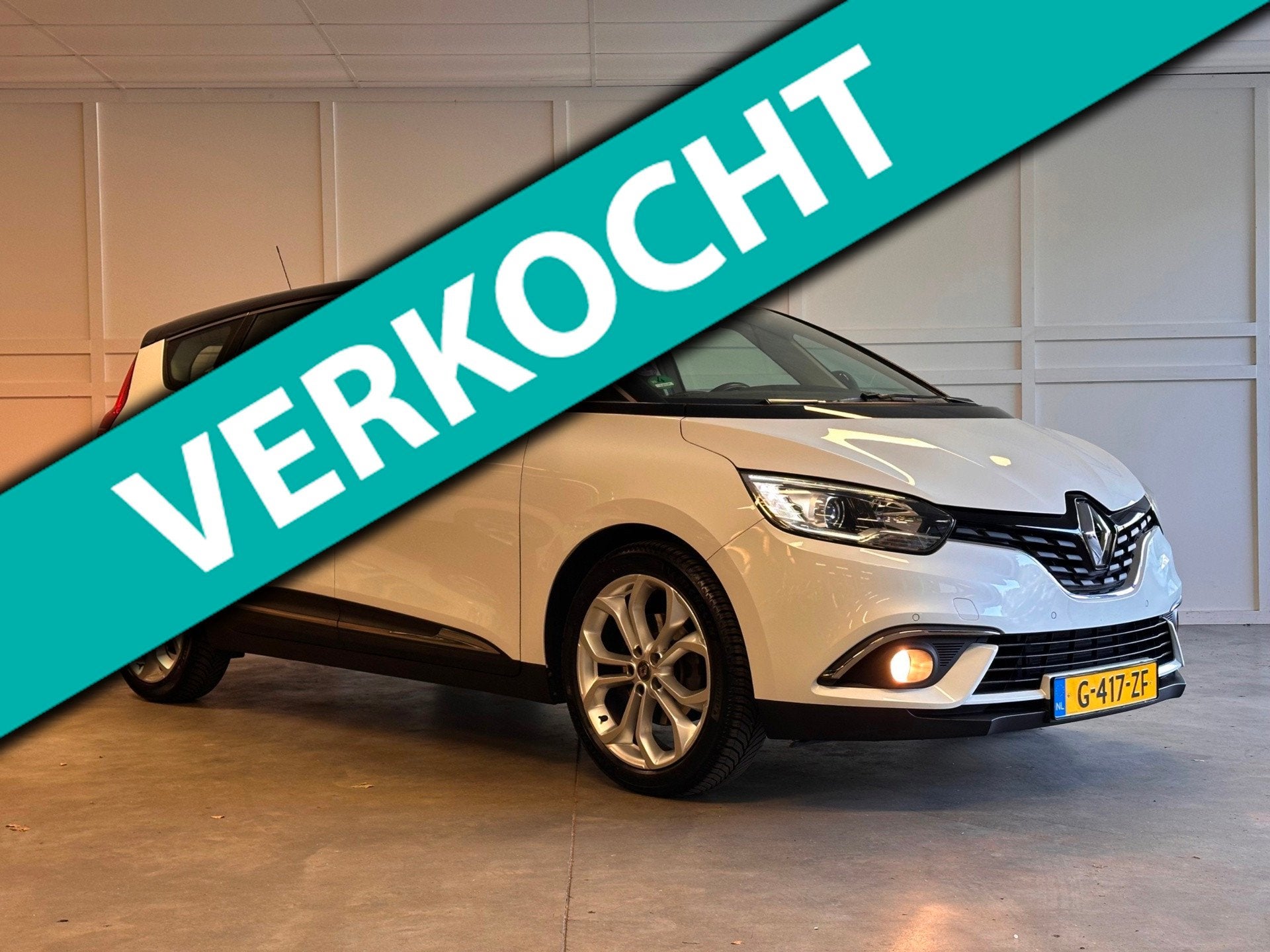 Renault Grand Scénic 1.3 TCe Bose 7 Persoons / Automaat / 2, Auto's, Stof, Euro 6, 4 cilinders, 7 stoelen