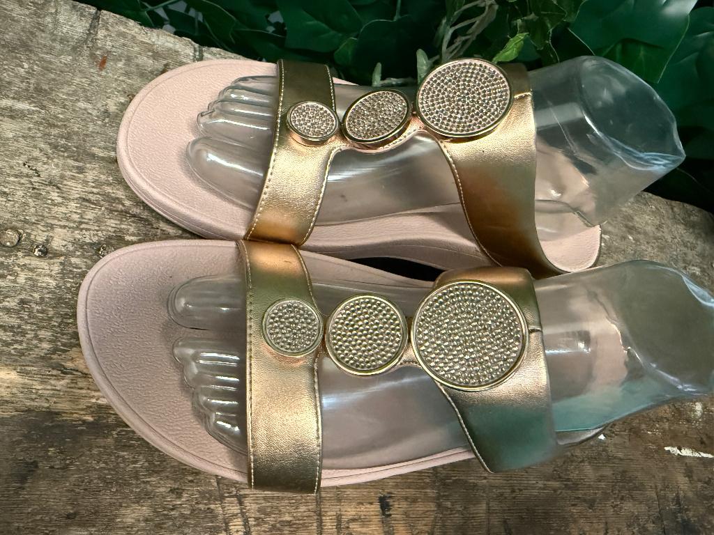 gewoon Nieuwe prachtige slippers van Fitflop maat 41, Nieuw, Ophalen of Verzenden, Fitflop, Roze