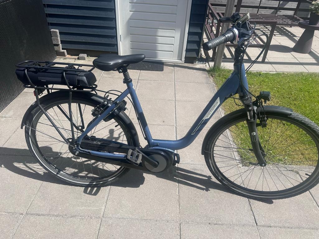Victoria e-bike met 300 Wh accu en handleiding, Gebruikt, 55 tot 59 cm, 30 tot 50 km per accu, Ophalen