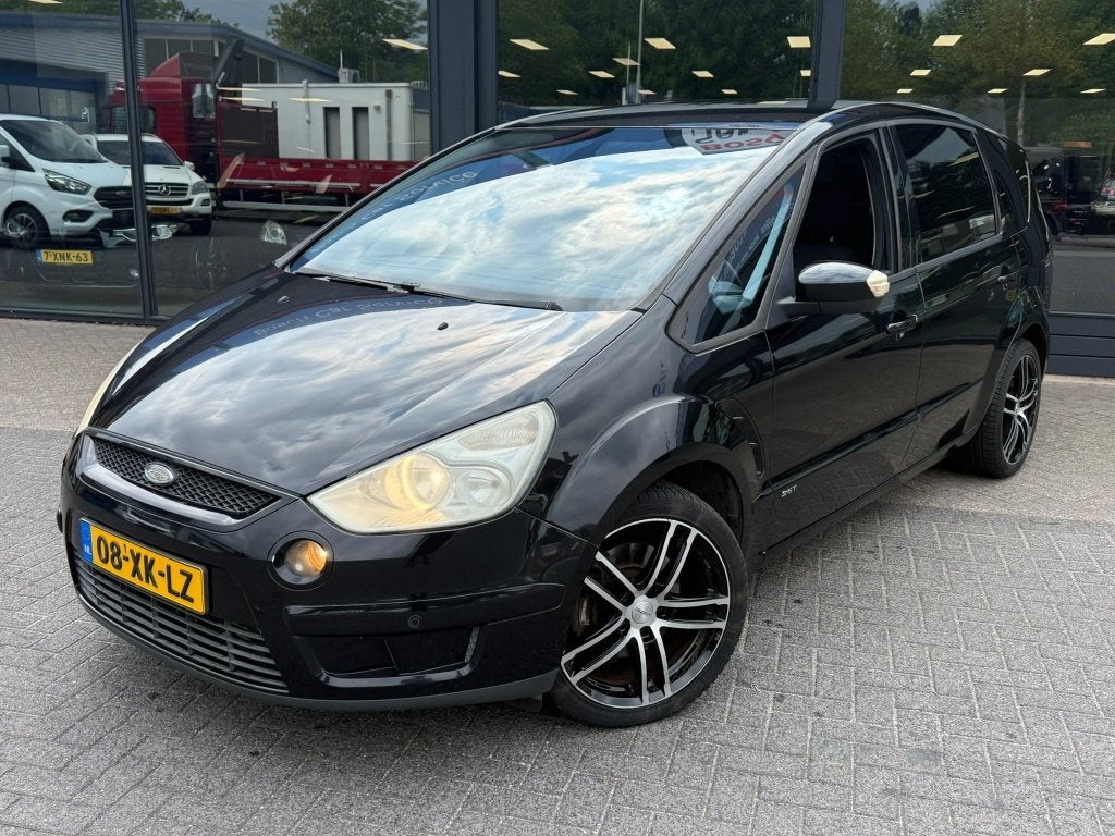 Ford S-Max 2.5-20V Turbo (bj 2007), Auto's, Gebruikt, 1581 kg, 7 stoelen, Handgeschakeld