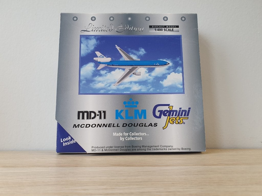 KLM MD11 PH-KCE 1:400, Verzamelen, Luchtvaart en Vliegtuigspotten, Ophalen of Verzenden, Zo goed als nieuw, Schaalmodel