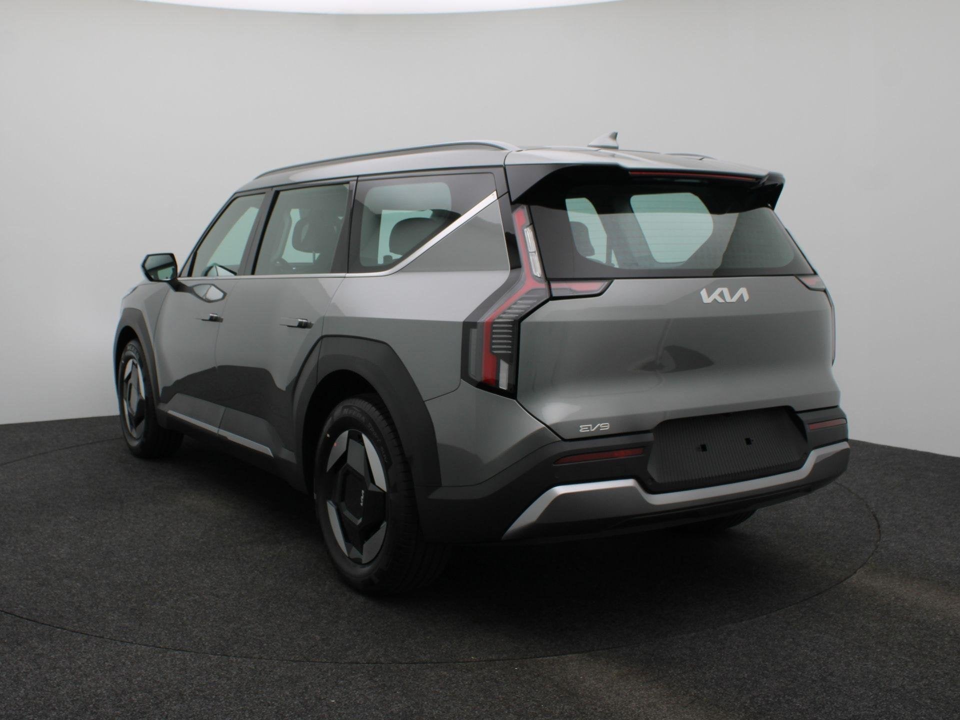 Kia EV9 First Edition 76.1 kWh | Navi | Camera | LM | Climat, Auto's, Kia, Dealer onderhouden, EV9, 7 stoelen, Nieuw