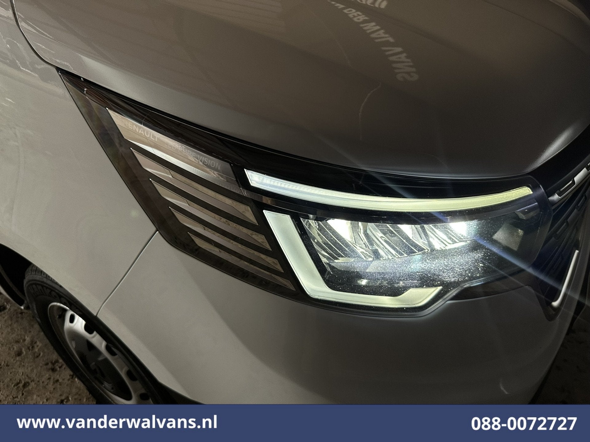 Renault Trafic 2.0 dCi 130pk L2H1 Euro6 Airco | Imperiaal |, Auto's, Voorwielaandrijving, Dealer onderhouden, Stof, Gebruikt