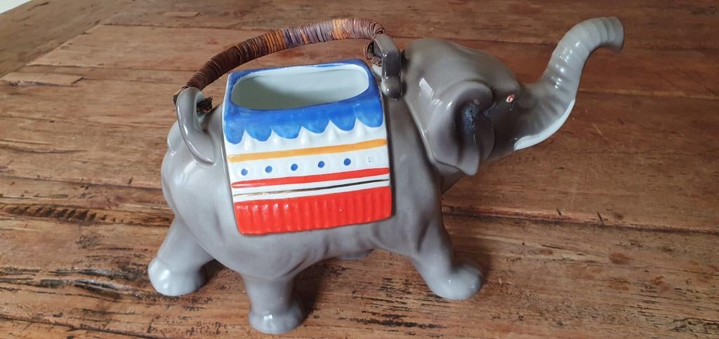 Antiek theepot Mosa olifant 1924, Ophalen of Verzenden