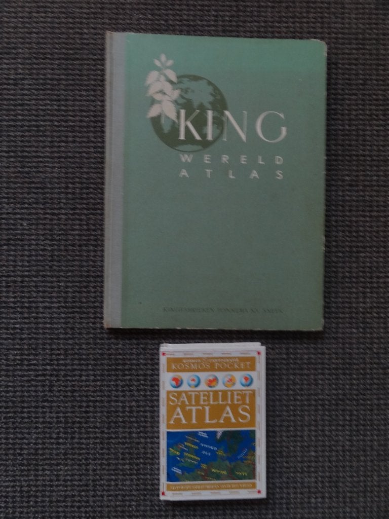 King wereld atlas Tonnema Sneek 1958 en een satelliet atlas, Gelezen, Overige atlassen, Verzenden, 1800 tot 2000