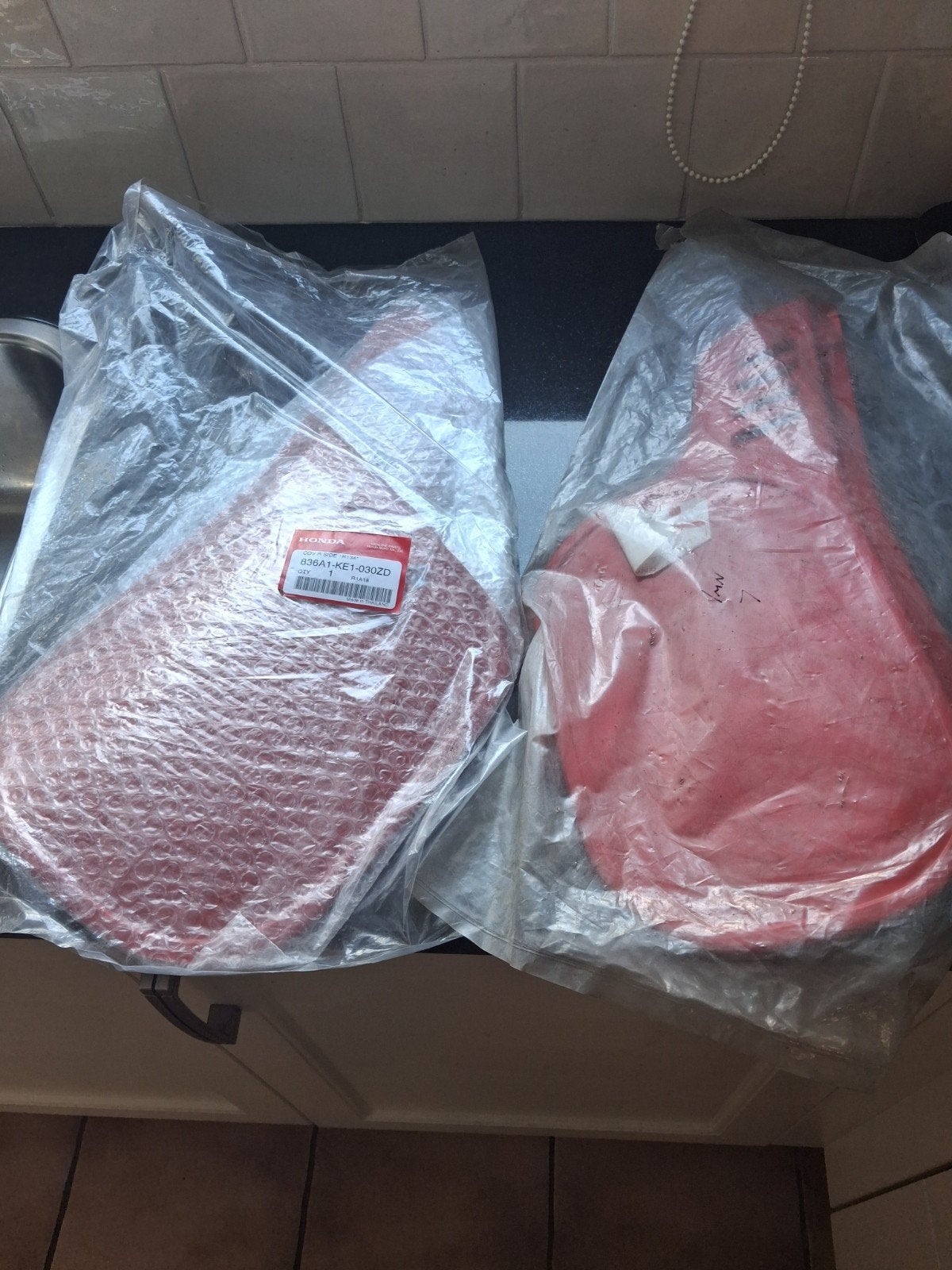 NOS Honda MTX 80/125/200 Zijkappen Set Rood R134, Ophalen of Verzenden