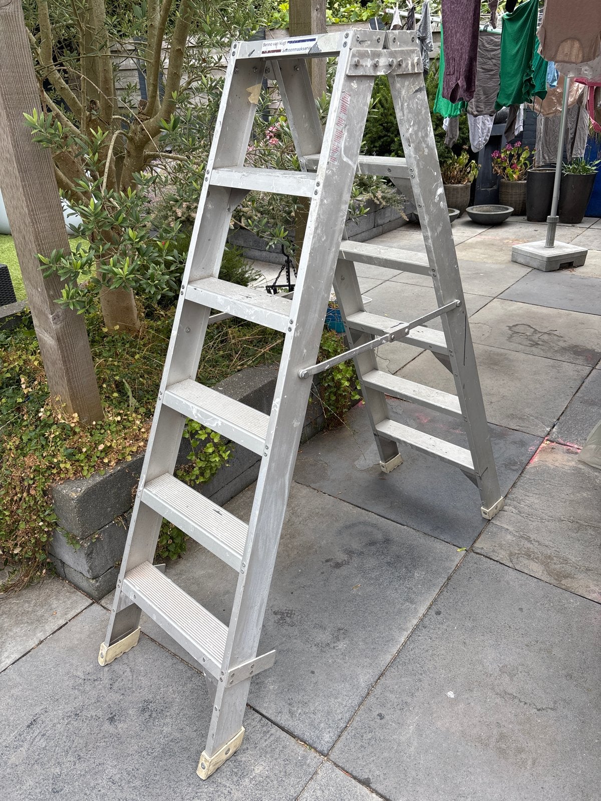 Stevige trap 140 x 34 cm, Doe-het-zelf en Verbouw, Ladders en Trappen, Ophalen, Gebruikt, Trap, Opvouwbaar of Inschuifbaar