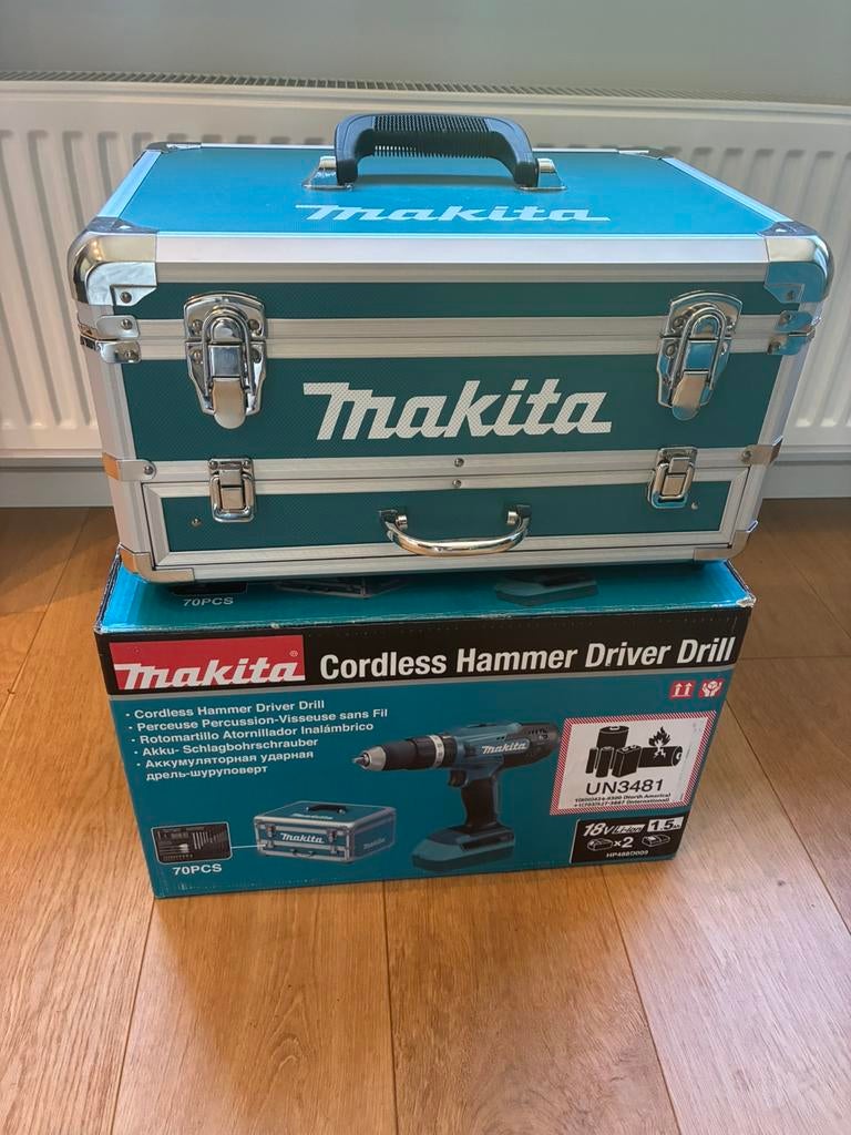 Makita 18V accuboor/schroefmachine 2 accus en accessoires, Ophalen, Info@makita.nl, Makita, Nieuw