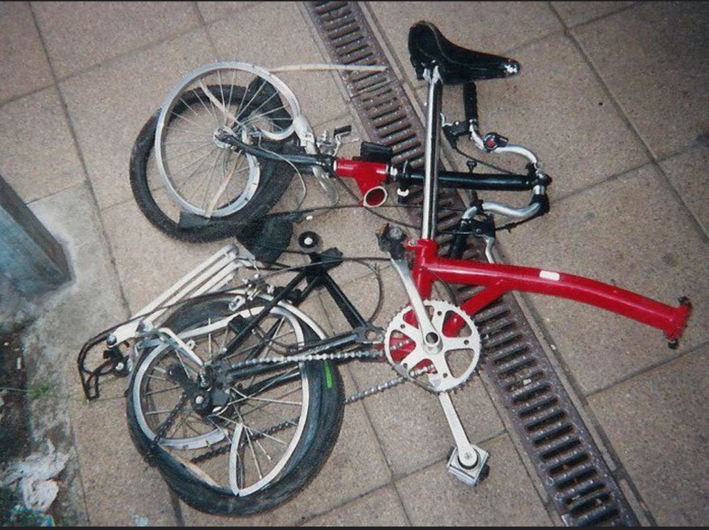 Gevraagd: KAPOTTE Brompton: frame, opknapper, onderdelen, Fietsen en Brommers, Fietsen | Vouwfietsen, Ophalen, Gebruikt, Brompton