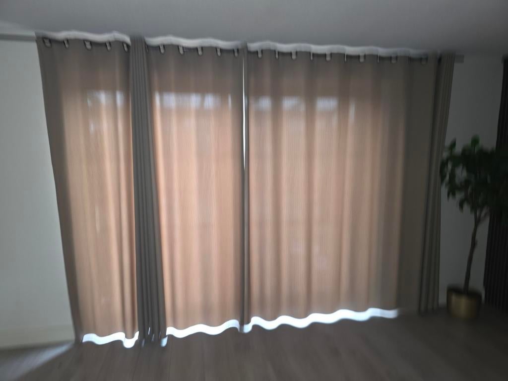 2 Gordijnen inclusief ophangsysteem, Ophalen, Gebruikt, 100 tot 150 cm, Bruin