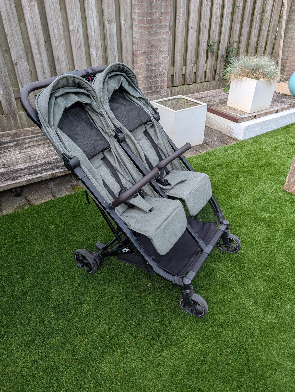 Duobuggy Novi Baby Scott Green Melange, Kinderen en Baby's, Buggy's, Ophalen, Zo goed als nieuw