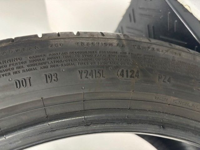 Zomerbanden Pirelli P Zero PZ4 MO 245 45 19 inch 2 stuks, 19 inch, -, -, Ophalen of Verzenden