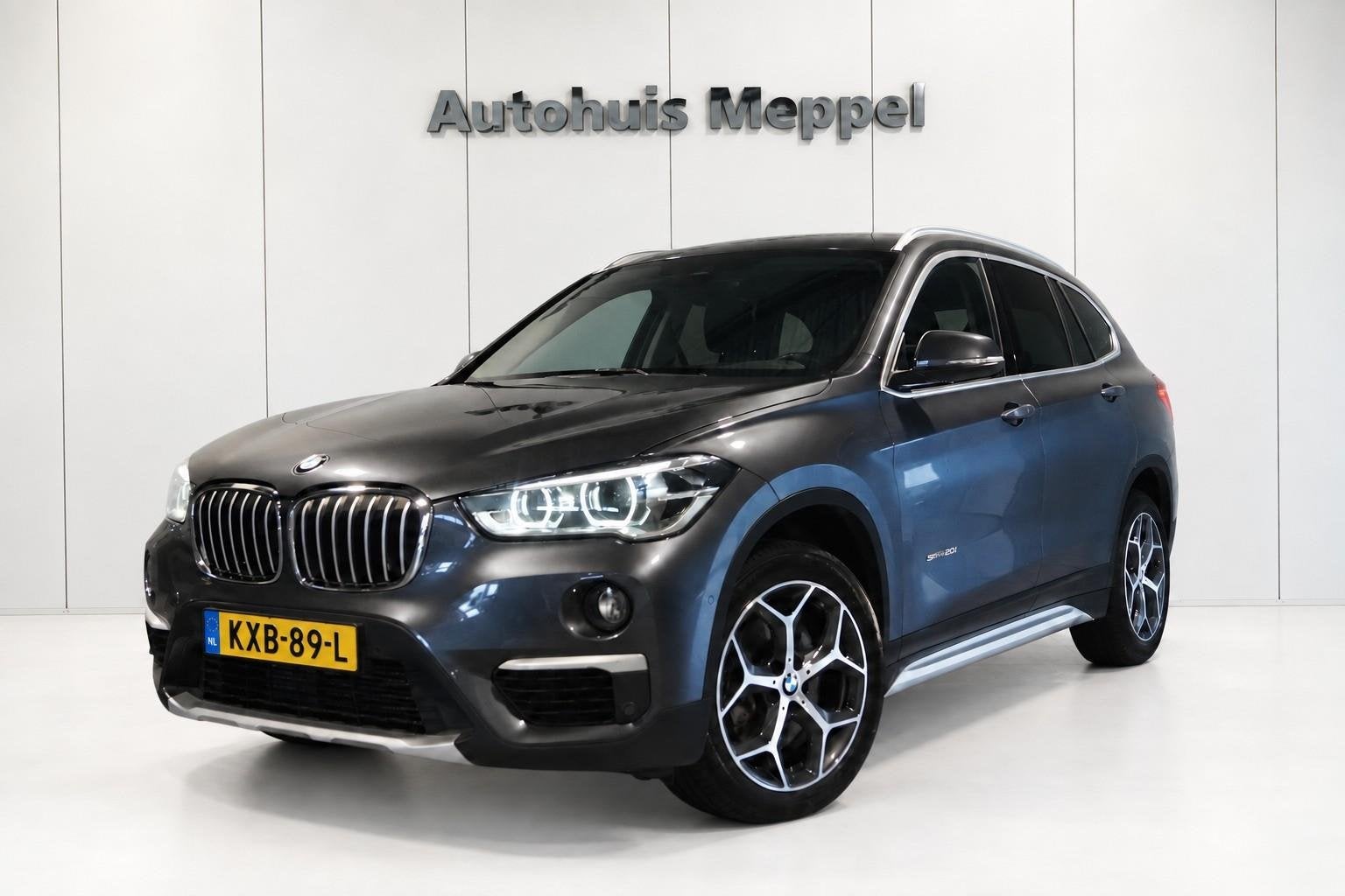 BMW X1 sDrive20i X-Line*Adaptive-Cruise*Head-Up*LED+*NaviPro, Auto's, 1998 cc, Bedrijf, 1455 kg, SUV of Terreinwagen