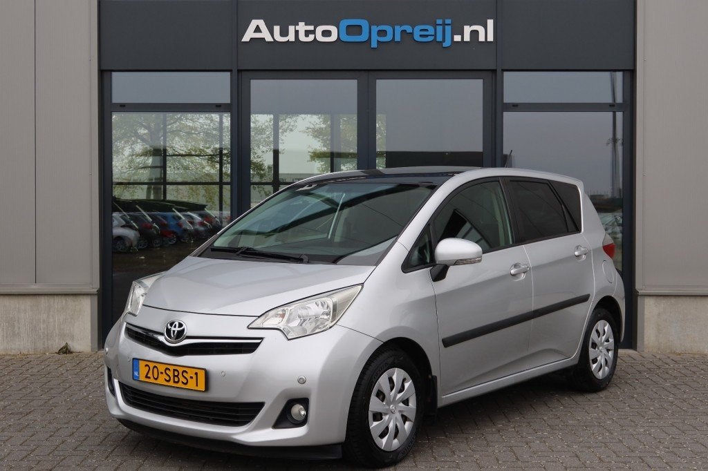 Toyota VERSO-S 1.3 VVT-i Aspiration AUTOMAAT Clima, Cruise,c, Euro 5, Gebruikt, 4 cilinders, Bedrijf