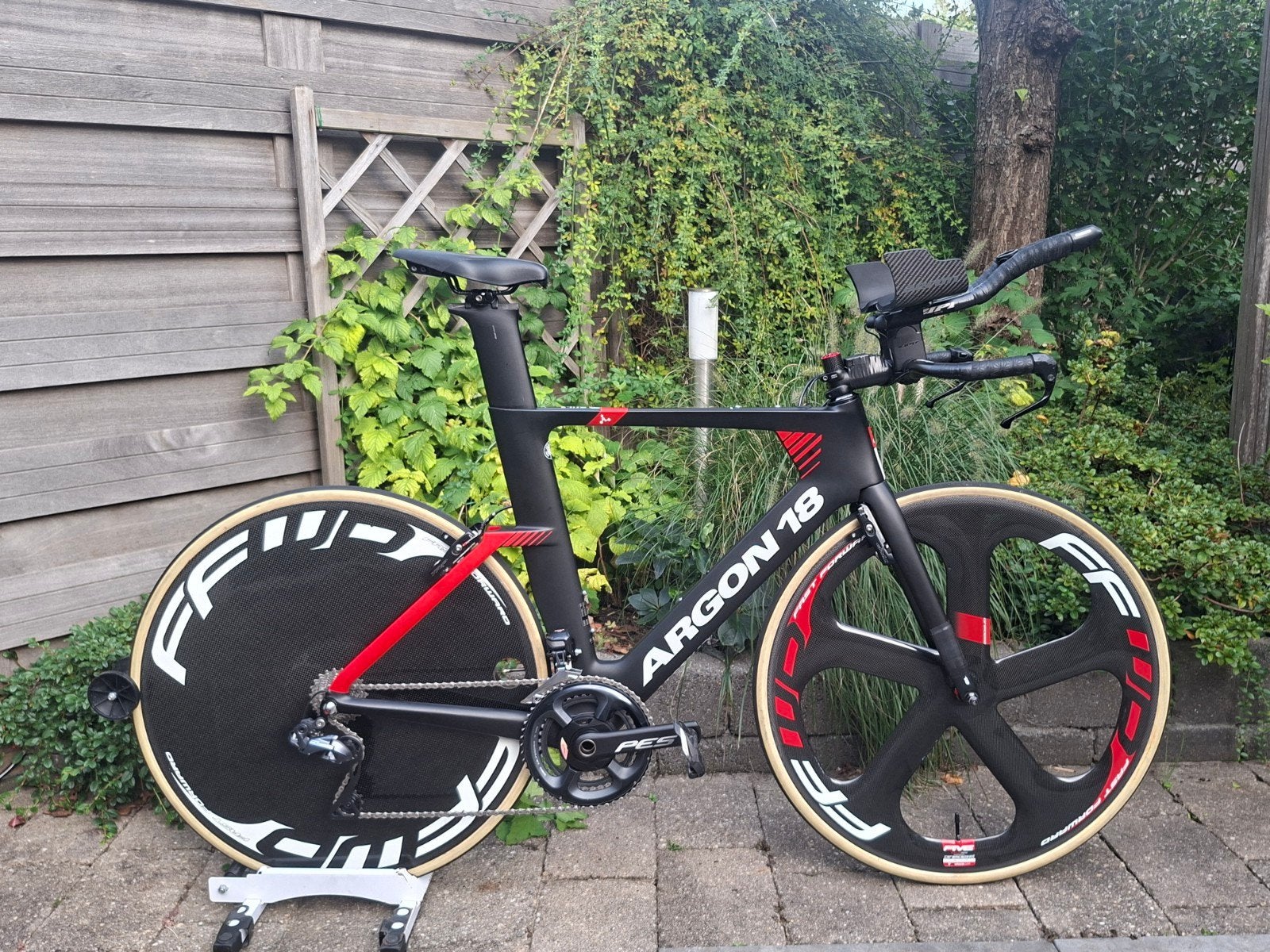 Argon 18 E-117 Tri tijdritfiets / triatlon fiets Ultegra Di2, 28 inch, Carbon, Velgrem, Zo goed als nieuw