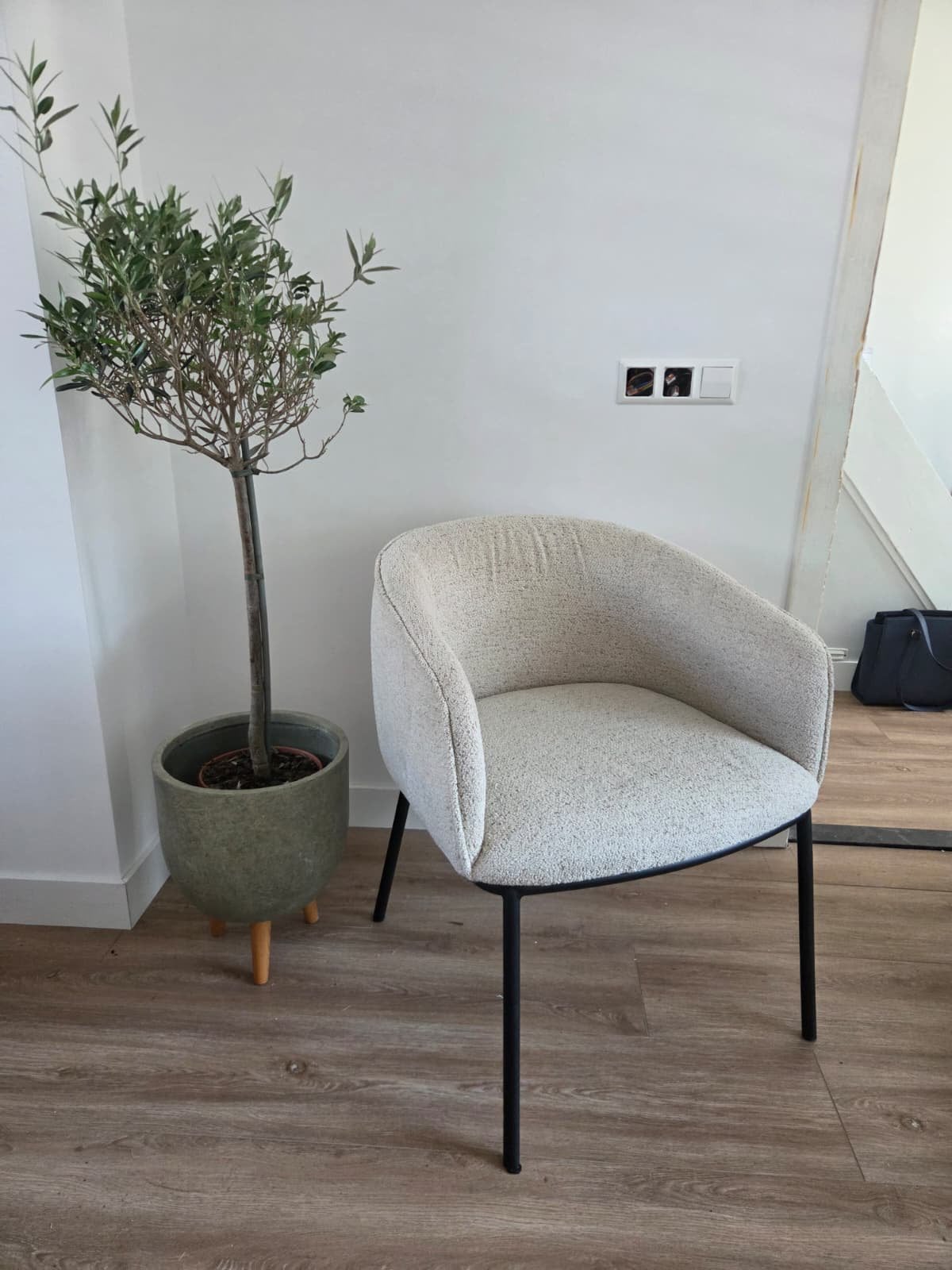 6 stuks Woood eetkamerstoel Leon beige, Huis en Inrichting, Stoelen, Ophalen, Japandi, Overige kleuren, Zo goed als nieuw