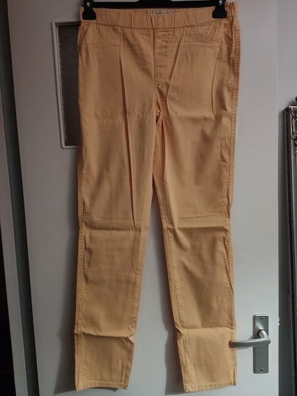 Miss Etam licht gele dames jeans tregging met stretch, Maat 38/40 (M), Geel, Ophalen of Verzenden, Zo goed als nieuw