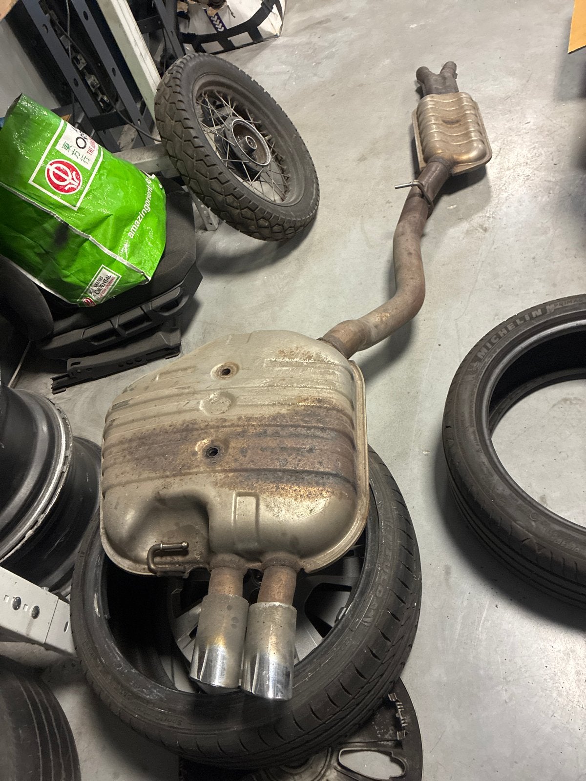 Bmw e60 525 uitlaatdemper, middendemper etc, Ophalen of Verzenden, BMW
