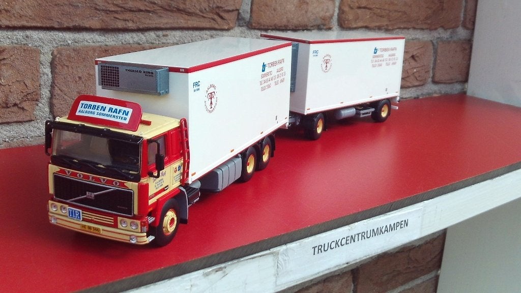 Tekno  Volvo  F12  met  Schamelaanhanger  van  Torben  Rafn., Ophalen of Verzenden, Nieuw, Bus of Vrachtwagen, Tekno