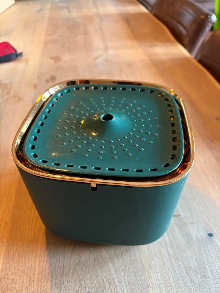 Drinkfontein voor een kat, Ophalen, Zo goed als nieuw