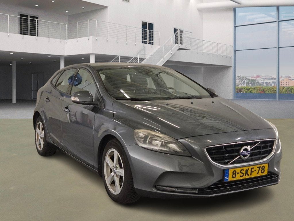 Volvo V40 1.6 D2 Kinetic, Auto's, Voorwielaandrijving, Euro 5, Gebruikt, 4 cilinders