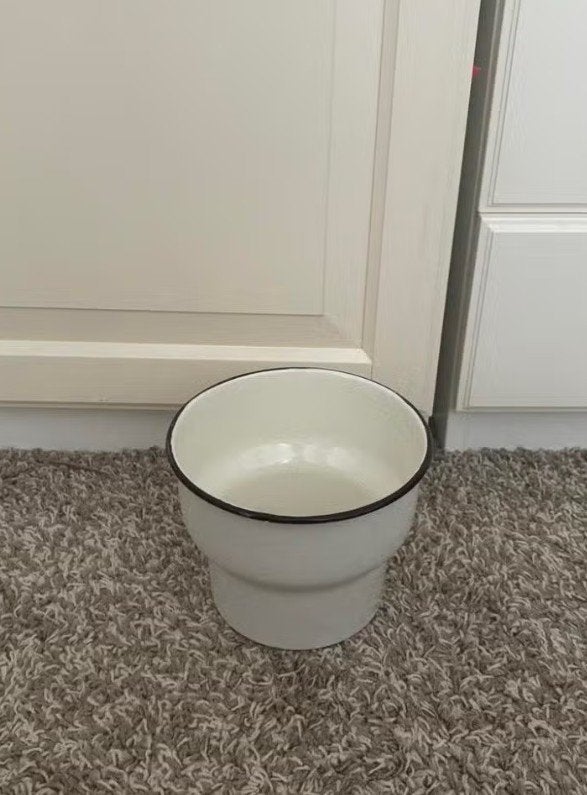 IKEA CITRONSYRA vaas - Wit met Zwarte Rand, Antiek en Kunst, Ophalen