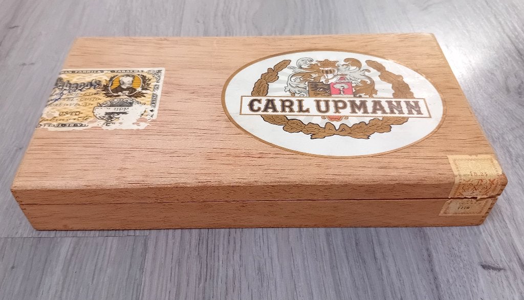 houten sigarenkist van het merk Carl Upmann, Verzenden, Sigarenbandjes