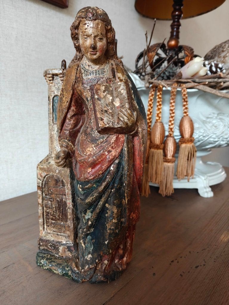 Houten beeld van St.Barbara 16de eeuw, Houtsnijwerk, Handgemaakt, Ophalen of Verzenden, 20 - 50 cm