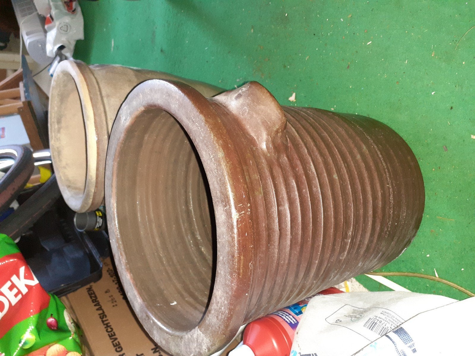 Grote terracotta bloempot, 38cm hoog, 28cm breed, Ophalen