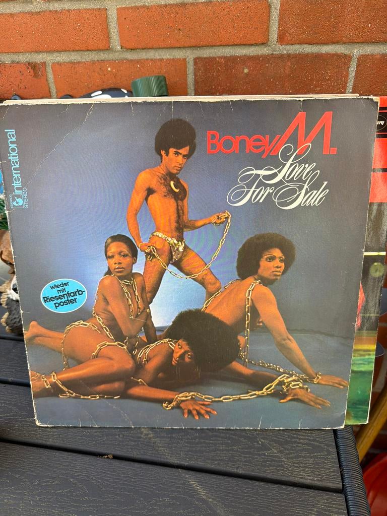 T1.  Boney M. - Love For Sale LP (1977), Gebruikt, Inclusief poster, Ophalen of Verzenden, 1970 - 1979