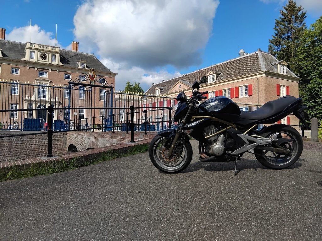 Kawasaki ER - 6N in zeer nette staat (45.000km), Motoren, Motoren | Kawasaki, 2 cilinders, Occasion, Particulier, Meer dan 35 kW