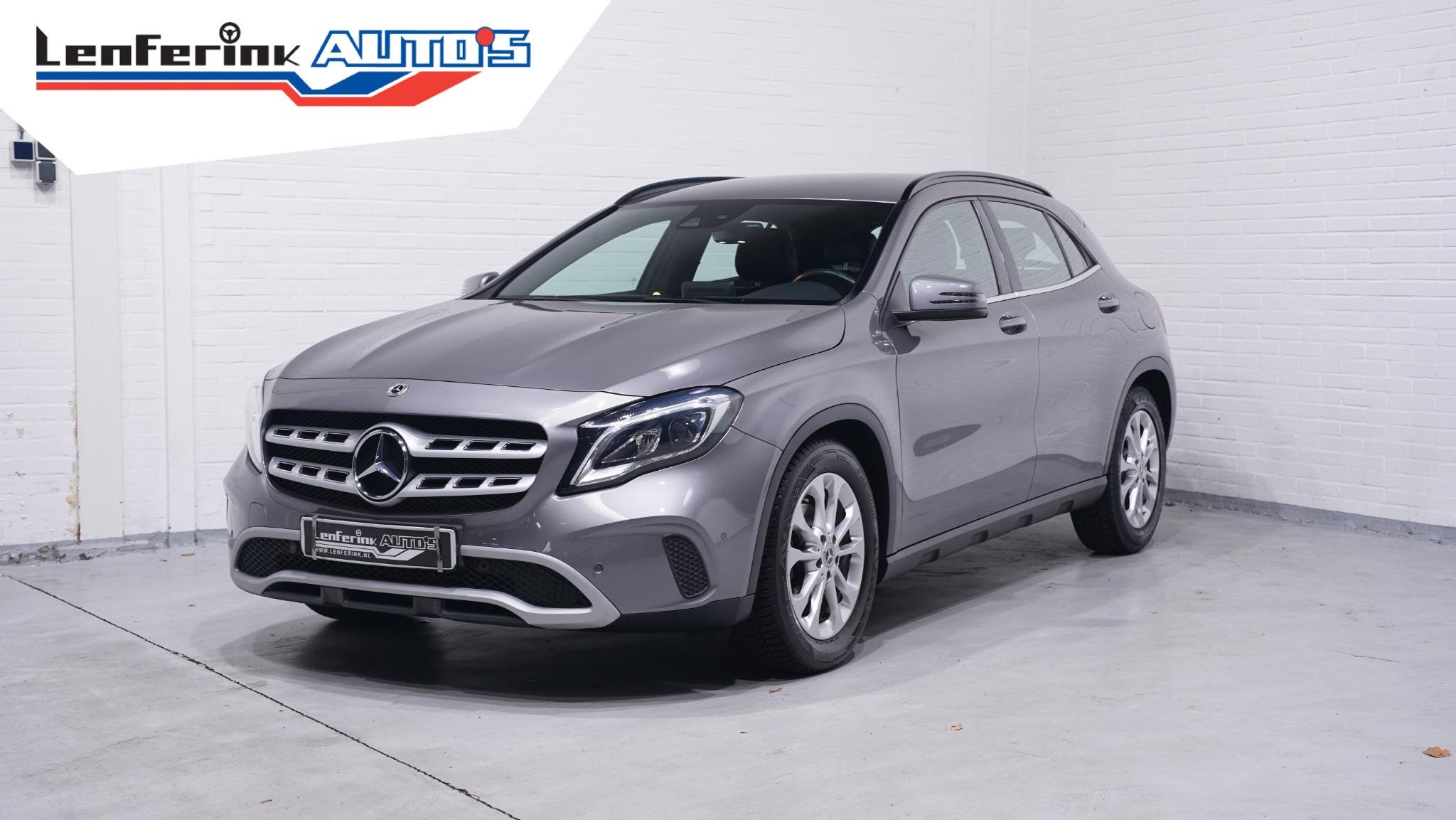 Mercedes-Benz GLA-klasse 180 Business Solution Limited Navi, Auto's, Mercedes-Benz, Gebruikt, 715 kg, Leder en Stof, 122 pk