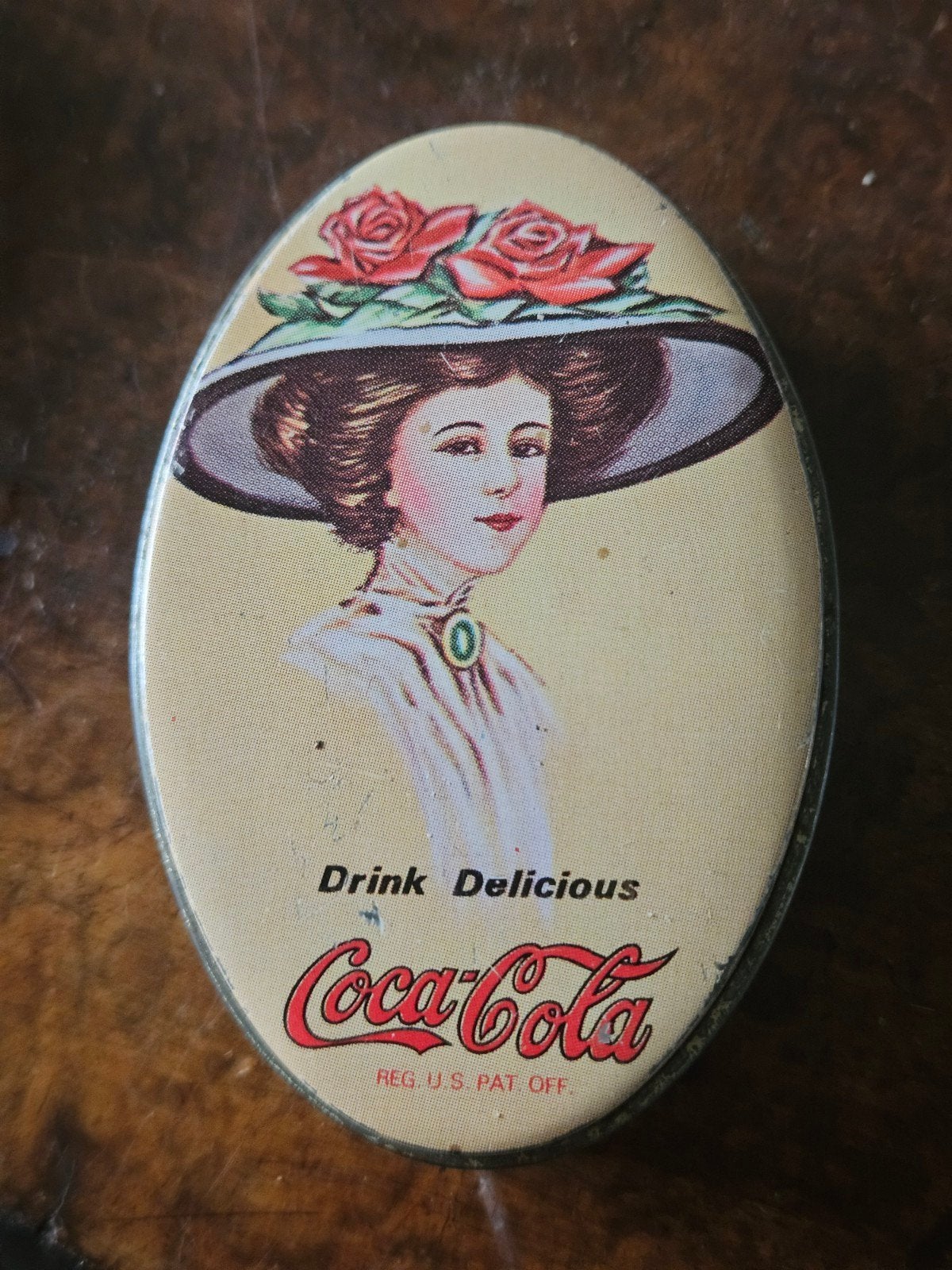 Vintage Ovaal Coca-Cola Blikje - Mini Naaikit/Pillen Doosje, Ophalen of Verzenden, Gebruikt, Overige